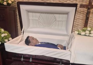 Velan en la Funeraria Blandino restos periodista Carlos Batista