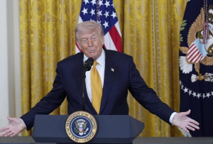Aprobación Trump cae al 37% mientras crece rechazo guerra