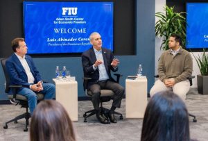 FLORIDA: Abinader dialoga con estudiantes dominicanos