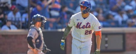 Mets arrebata triunfo a Yankees y gana Serie del Subway en NY Mets arrebata triunfo a Yankees y gana Serie del Subway en NY
