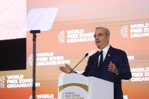 PANAMA: Abinader promueve a la RD como destino confiable