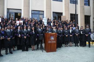 Con aparente calma se inicia un paro judicial en R. Dominicana Con aparente calma se inicia un paro judicial en R. Dominicana