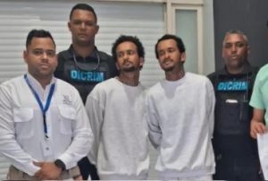 Deportan desde P. Rico mellizos vinculados a asalto a joyería DN