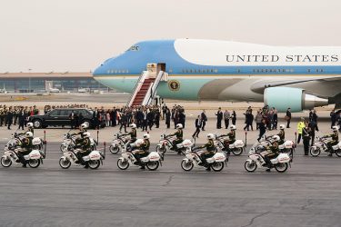 Trump inicia hoy viaje oficial a China para reunirse con Jinping