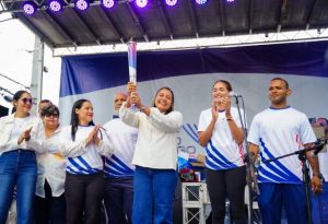 Antorcha de los JCC sigue su recorrido por la región sur RD