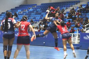 RD y PR triunfan clasificatorio JCC de balonmano femenino