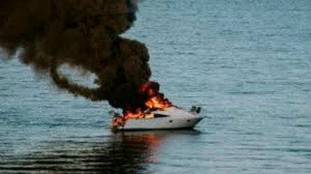 Once heridos tras explosión de barco frente a costas de Florida Once heridos tras explosión de barco frente a costas de Florida