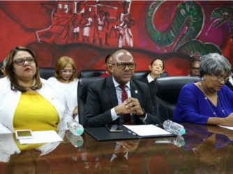 Gremios de la salud continúan luchando por reivindicaciones