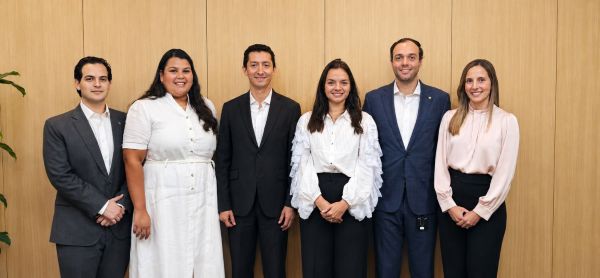 Asociación Fondos Inversiones presenta su nueva directiva imagen