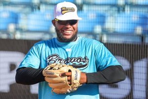 Estrellas firman como agente libre al inicialista Juan Santana