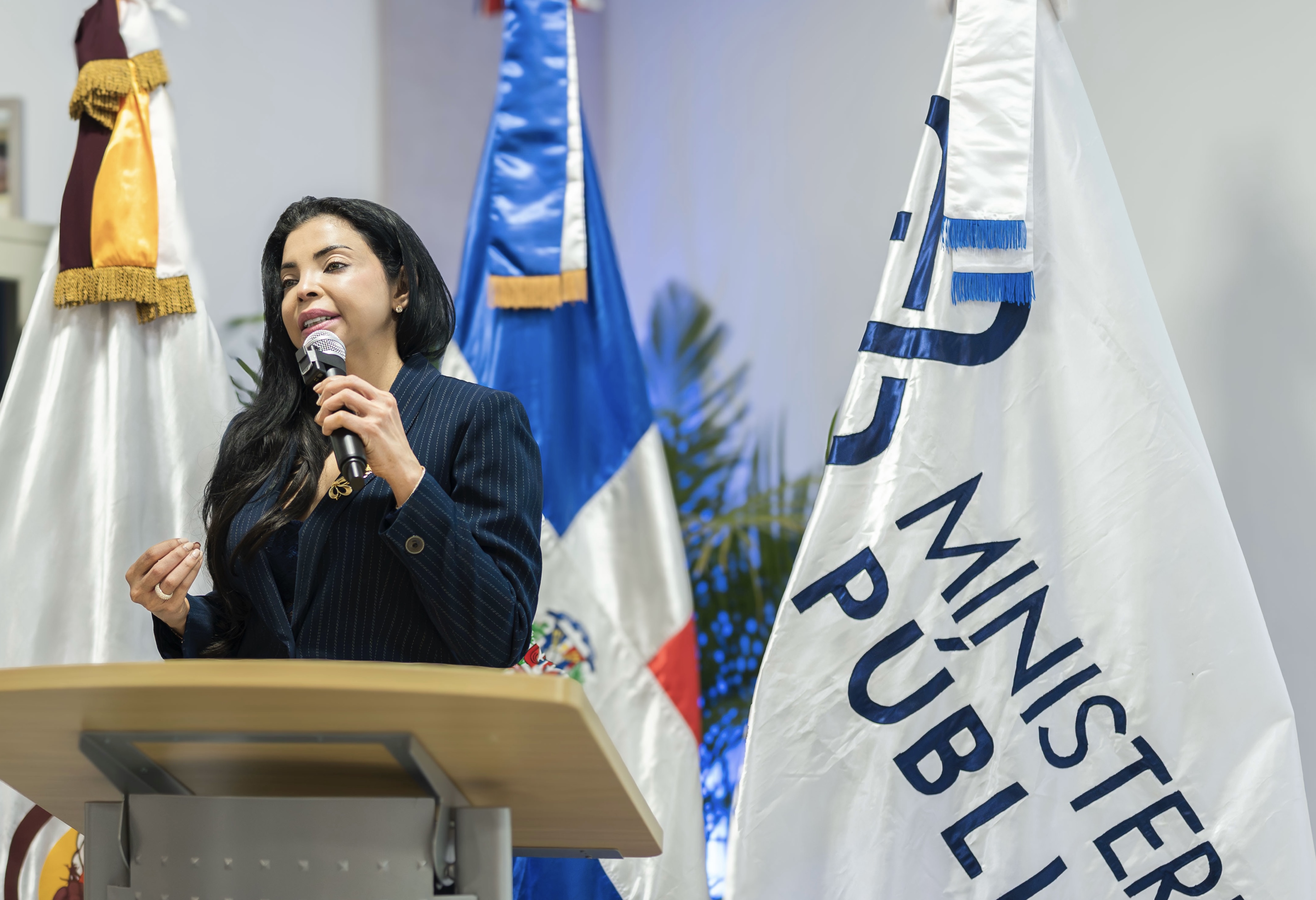 Procuradora destaca necesidad fortalecer familia y las escuelas imagen