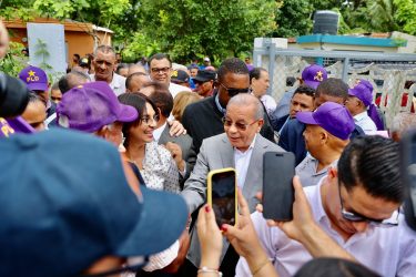 Danilo ve sospechosa decisión JCE de suspender las encuestas