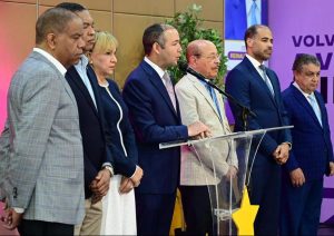 PLD tilda de “falso y vago” plan de austeridad del Gobierno RD