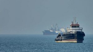 Irán ofrece apoyo logístico a buques naveguen por Ormuz