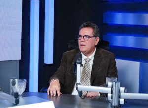 Jurista Jottin Cury respalda la regulación de las encuestas Jurista Jottin Cury respalda la regulación de las encuestas