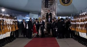 Trump llega a China para su segunda visita desde el 2017