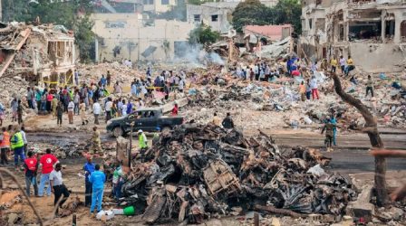 NIGERIA: Al menos 100 civiles muertos bombardeo mercado