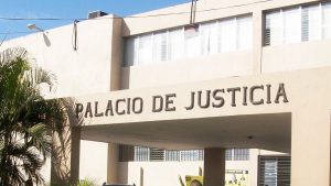 Condena de 15 años a hombre amenazó 2 hermanos en Baní Condena de 15 años a hombre amenazó 2 hermanos en Baní