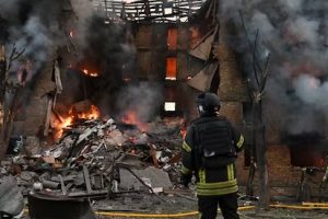 Aumentan a 5 los muertos por el ataque de Rusia contra Kiev Aumentan a 5 los muertos por el ataque de Rusia contra Kiev