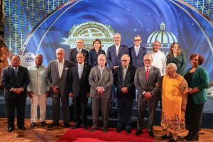 Gobierno reconoce empresarios    y trabajadores de sector sindical