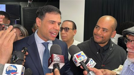 Ministro Roberto Ángel Salcedo anuncia Feria del Libro en NY