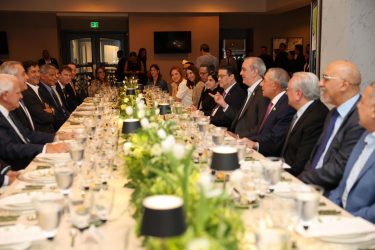Presidente Abinader se reúne con empresarios panameños