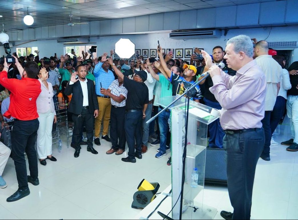 Leonel: Gobierno de PRM tiene  arruinados a los productores