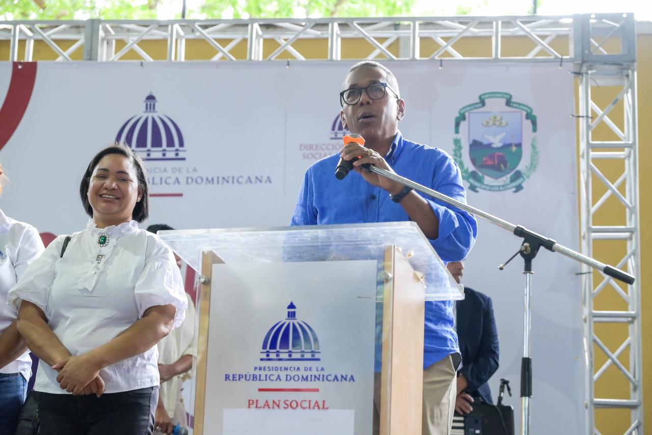 DASAC lleva premios y reconocimientos a las madres de Santo Domingo imagen