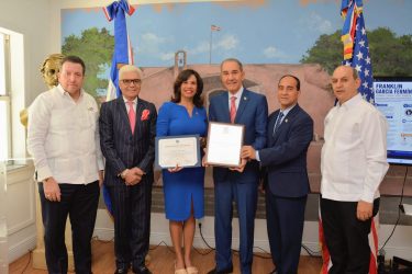 MIAMI: Reconocen trayectoria exrector UASD García Fermín
