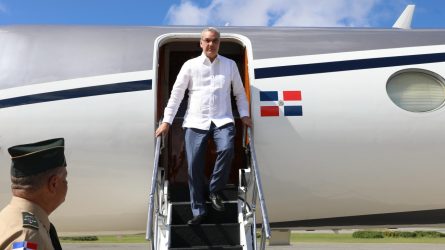 Abinader regresa tras concluir una agenda de trabajo en Miami Abinader regresa tras concluir una agenda de trabajo en Miami