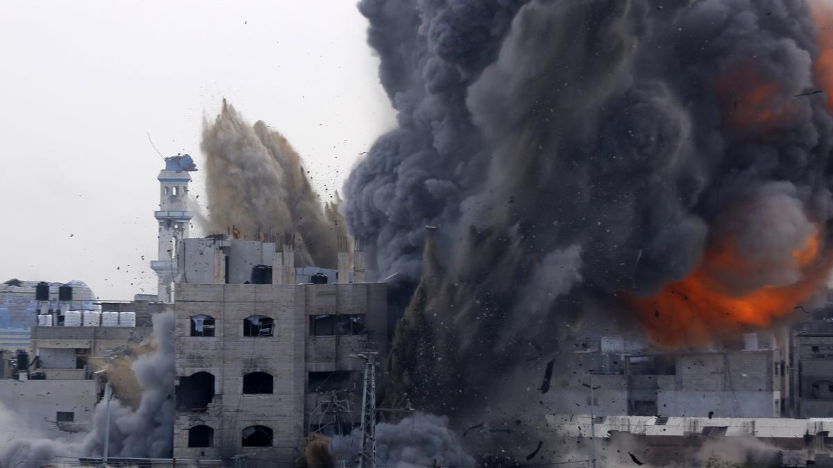 GAZA: Aumentan a 830 los muertos por ataques de Israel