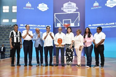 Inauguran Juegos Baloncesto Interbarriales Gran S. Domingo