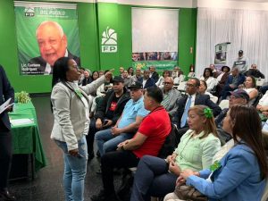 Dirigente FP Alexandra Peña culmina recorrido por el exterior