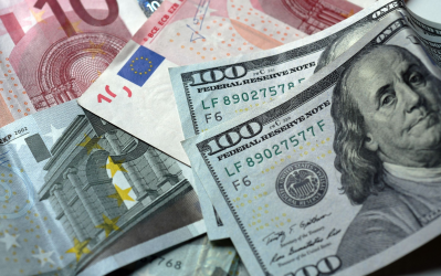 Dólar bajó 16 cts. y euro subió; eran vendidos $59.94 y $72.76