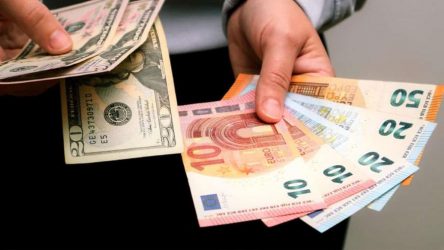Dólar subió 17 cts. y euro bajó 5; eran vendidos $59.53 y $71.61