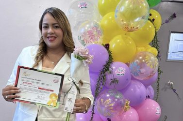 Gana premio en SD Keidy Peña, comunicadora y activista social