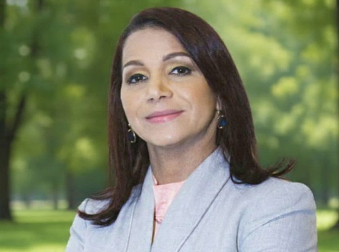 Periodista Fresa Torres denuncia abandono CDP ante fallecimiento de su madre imagen