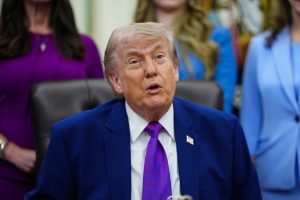 Trump avisa que alto el fuego en Irán está «en estado crítico»