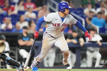 Juan Soto pega grand slam y Mets de NY apalea a los Marlins