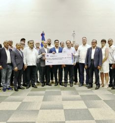 Ministro Kelvin Cruz completa entrega $893 millones al COD Ministro Kelvin Cruz completa entrega $893 millones al COD