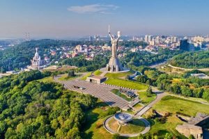 Rusia insta a países extranjeros evacuar diplomáticos en Kiev
