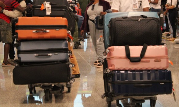 OPINION: Qué sería de RD sin «los de afuera»