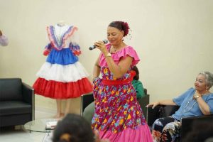 Festival cultural de Enriquillo honra a Casandra Damirón Festival cultural de Enriquillo honra a Casandra Damirón