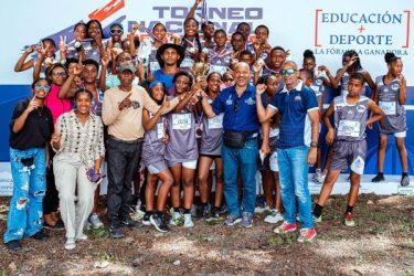 Samaná domina Campeonato Nacional de Atletismo Escolar
