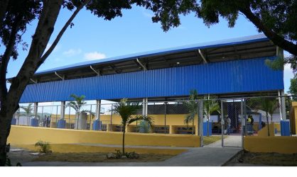 OCOA: El Presidente entrega un techado deportivo-escolar