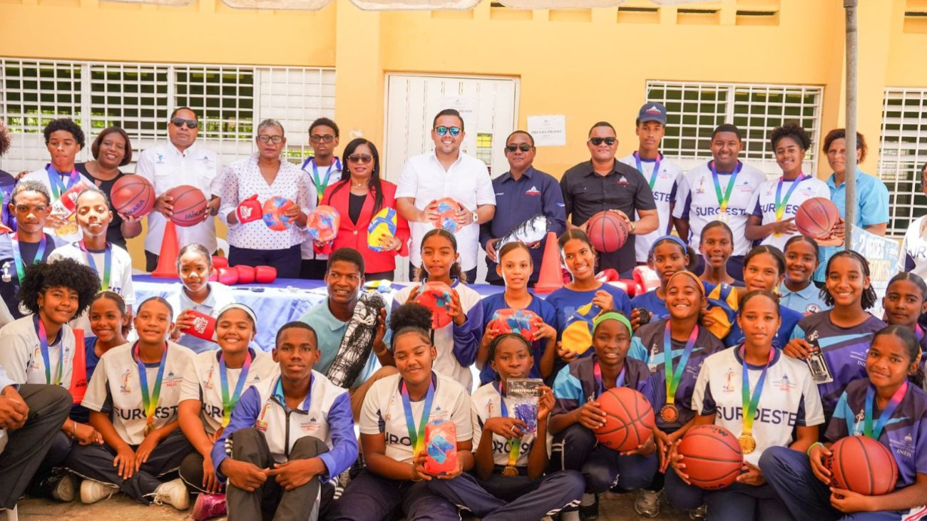 INEFI impulsa deporte escolar en la frontera de R. Dominicana imagen
