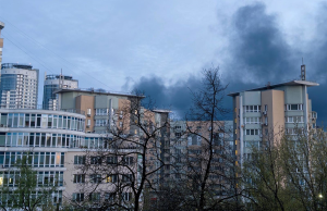 Cinco muertos y 40 heridos deja ataque Rusia a capital ucraniana