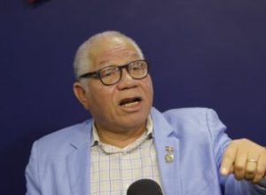 Califica de «ridículo» veto JCE a encuestas hasta julio de 2027 Califica de «ridículo» veto JCE a encuestas hasta julio de 2027