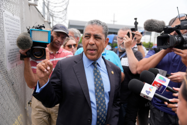 N. JERSEY: Espaillat pide cierre Centro Detención Inmigrantes N. JERSEY: Espaillat pide cierre Centro Detención Inmigrantes
