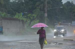 Onda tropical generará lluvias, tronadas y ráfagas de viento